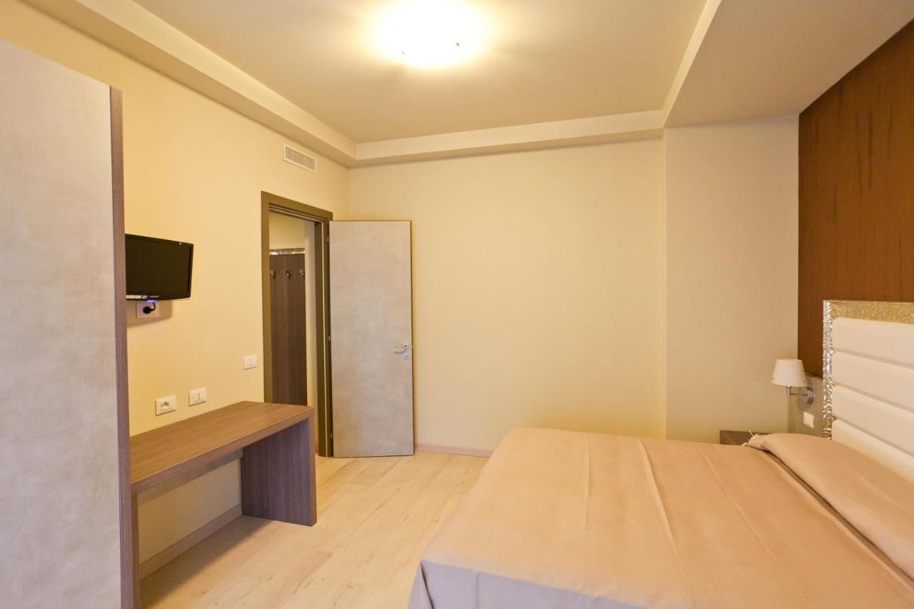 Residence Elisabetta チェゼナーティコ エクステリア 写真