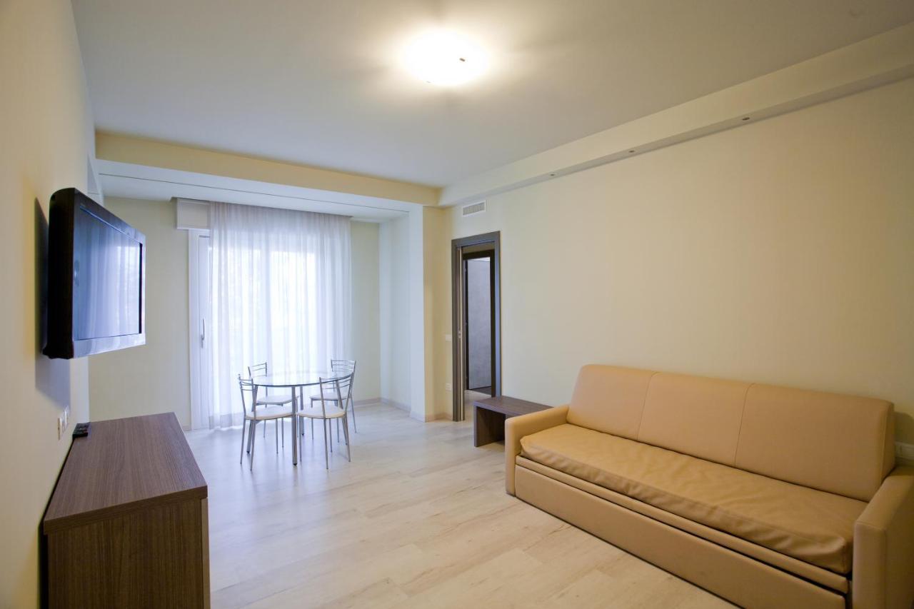 Residence Elisabetta チェゼナーティコ エクステリア 写真