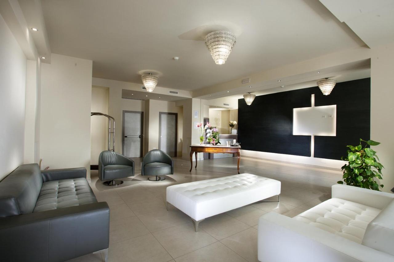 Residence Elisabetta チェゼナーティコ エクステリア 写真
