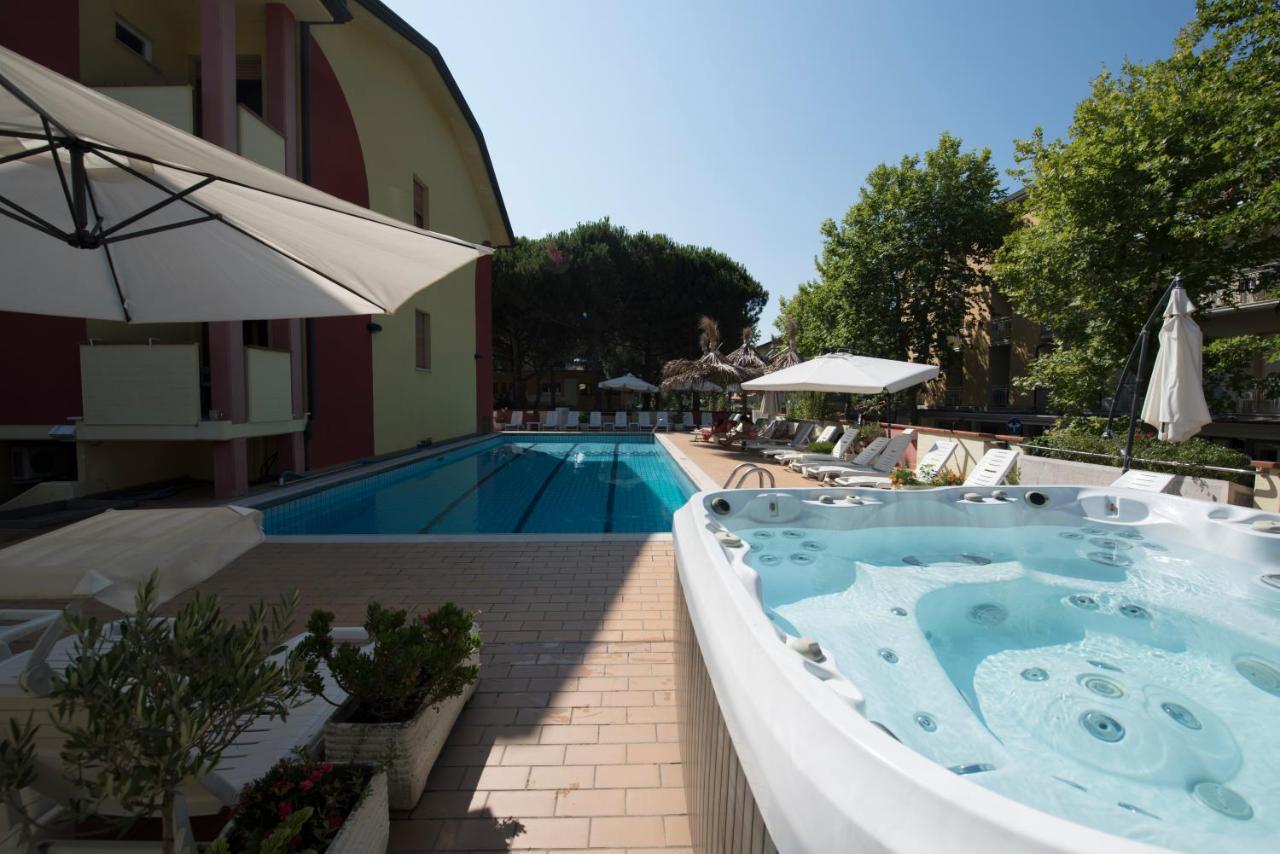 Residence Elisabetta チェゼナーティコ エクステリア 写真